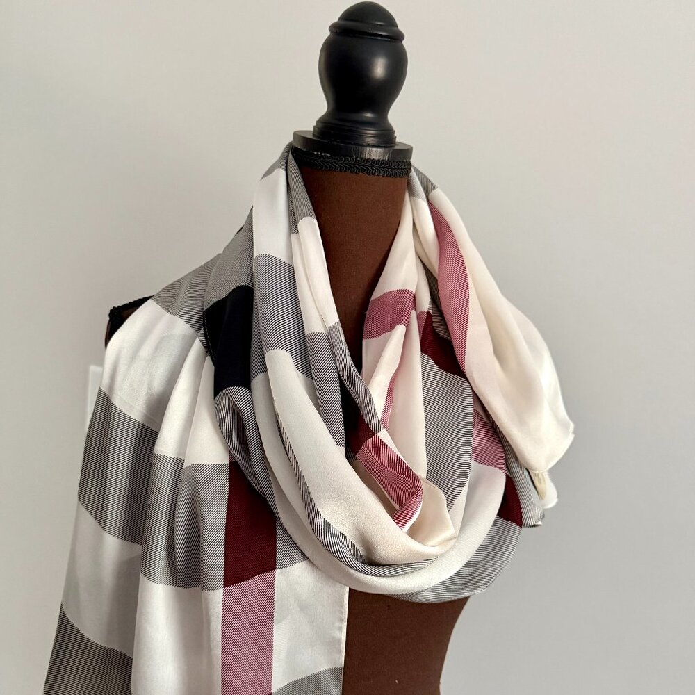 NWOT Burberry Check Print Ivory Silk Satin Scarf